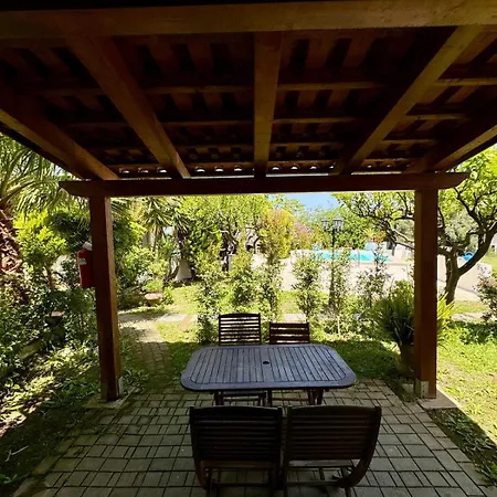 Giulia Apartahotel