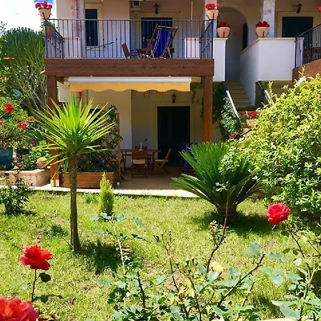 Giulia 3* Parghelia