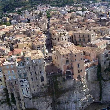 Giulia 3* Parghelia
